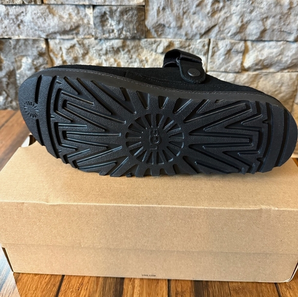 UGG Goldenstar Clogs - Picture 5 of 6